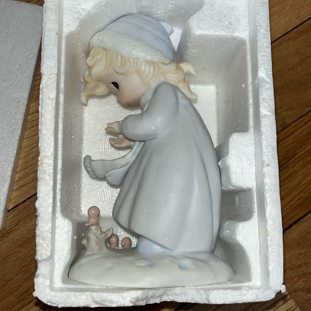 Precious Moments Winter’s Song